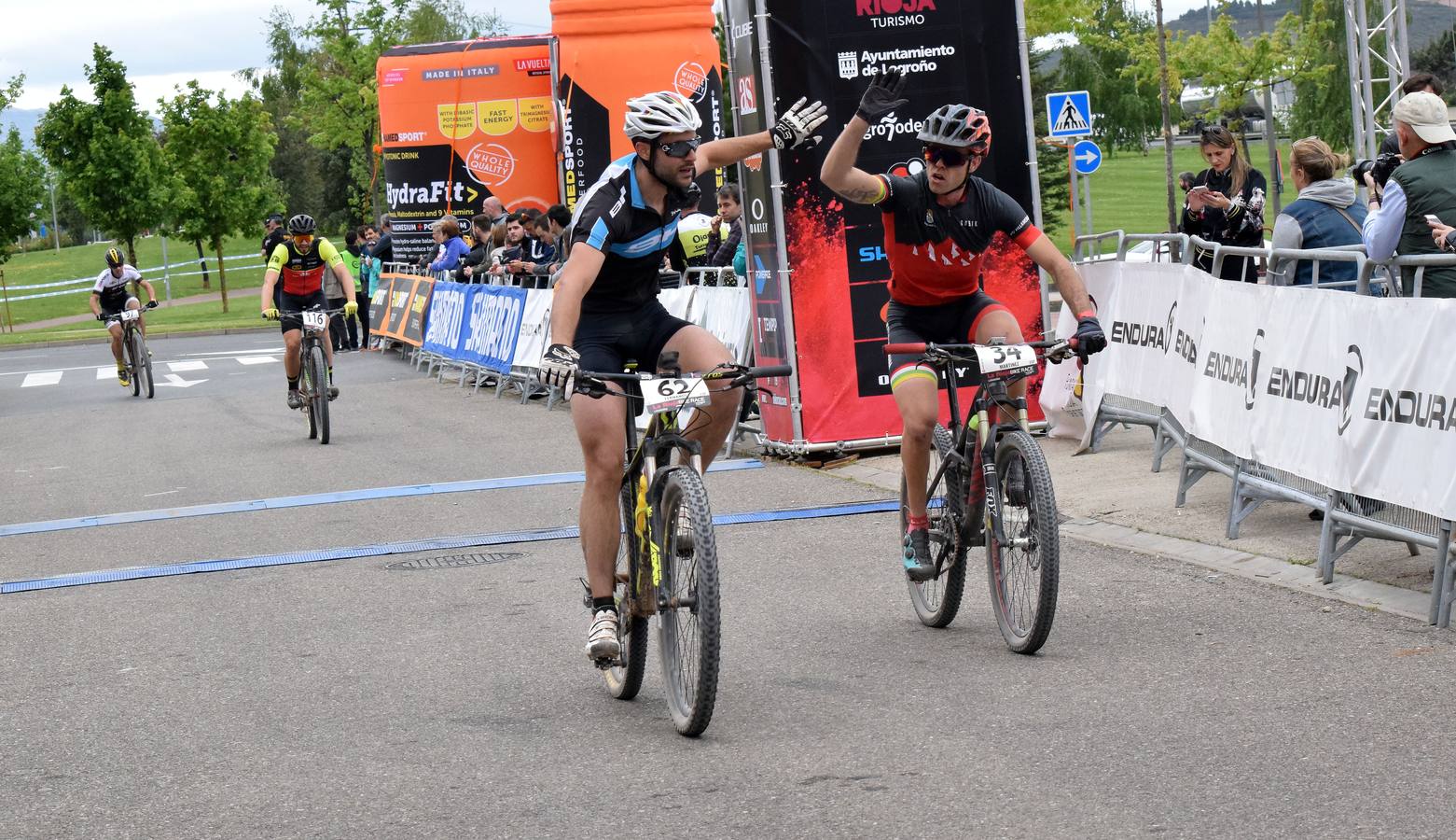 Fotos: La llegada de La Rioja Bike Race