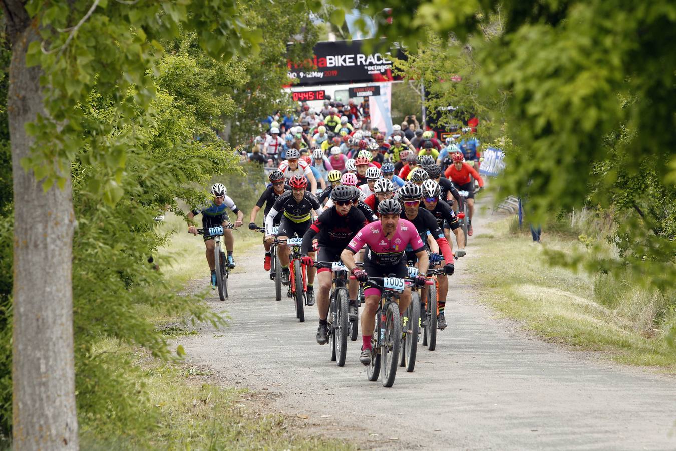 Fotos: Primera etapa de La Rioja Bike Race: La salida