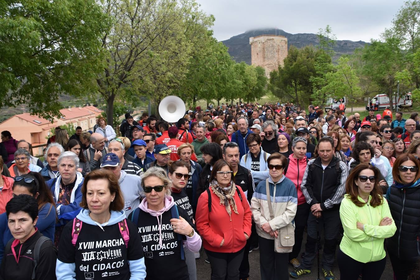 Participan más de 700 personas.