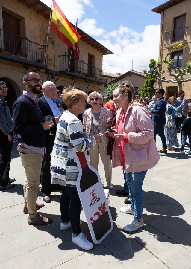 Elciego acogió la tercera edición del Día Movimiento DO con música, gastronomía y un brindis colectivo pcon vino de Rioja