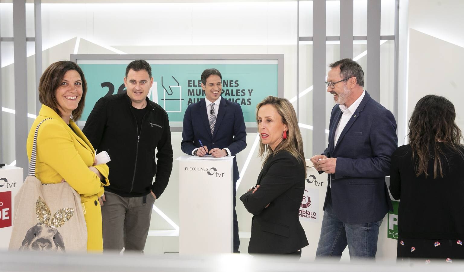 Fotos: La otra cara del debate de los candidatos a la Alcaldía de Logroño en TVR