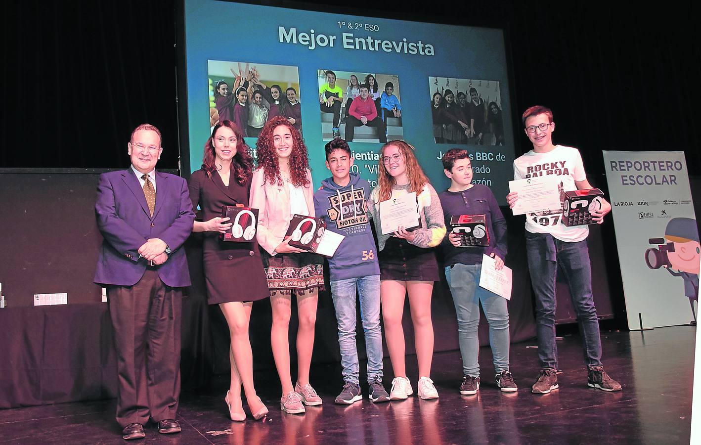 El grupo 'Sapientiae', el equipo del CEOVilla de Autol, con su tutora Ana Olarte. 