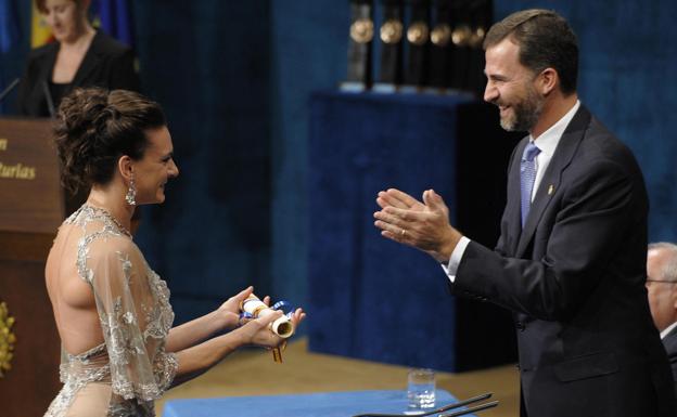 Yelena Isinbayeva, en el 2009, había sido la última mujer en ganar el premio desde 1999