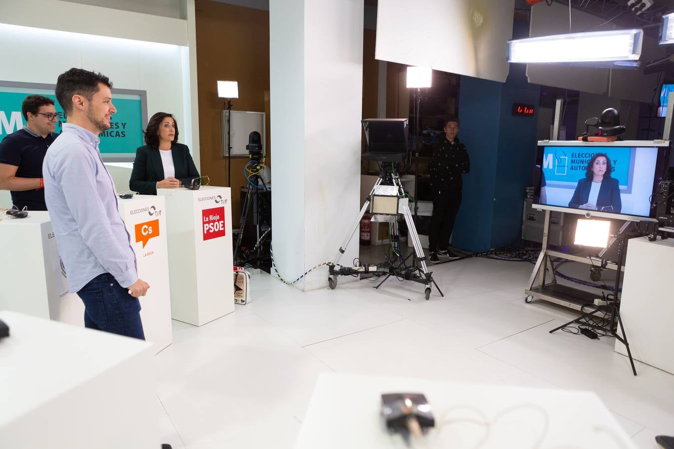 Fotos: La otra cara del debate de TVR de candidatos a la Presidencia del Gobierno riojano