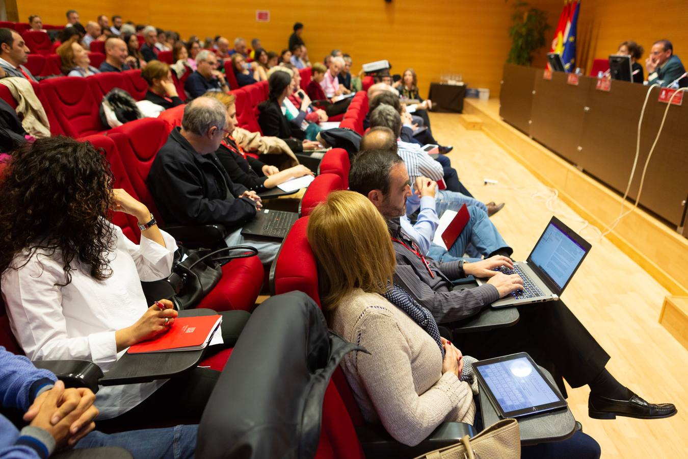 Fotos: Conferencia en la UR de decanos de universidades españolas sobre la modificación del actual sistema de acceso a la profesión docente