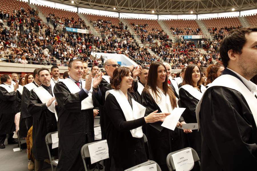 Ceremonia de graduación de los alumnos de Grado y Posgrado en la Plaza de Toros de Logroño