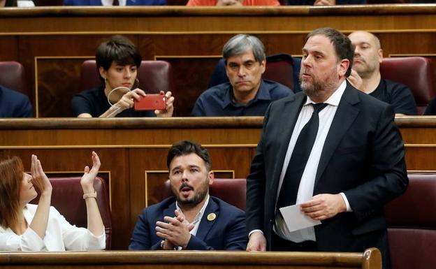 Junqueras promete como diputado durante la sesión constitutiva del Congreso.