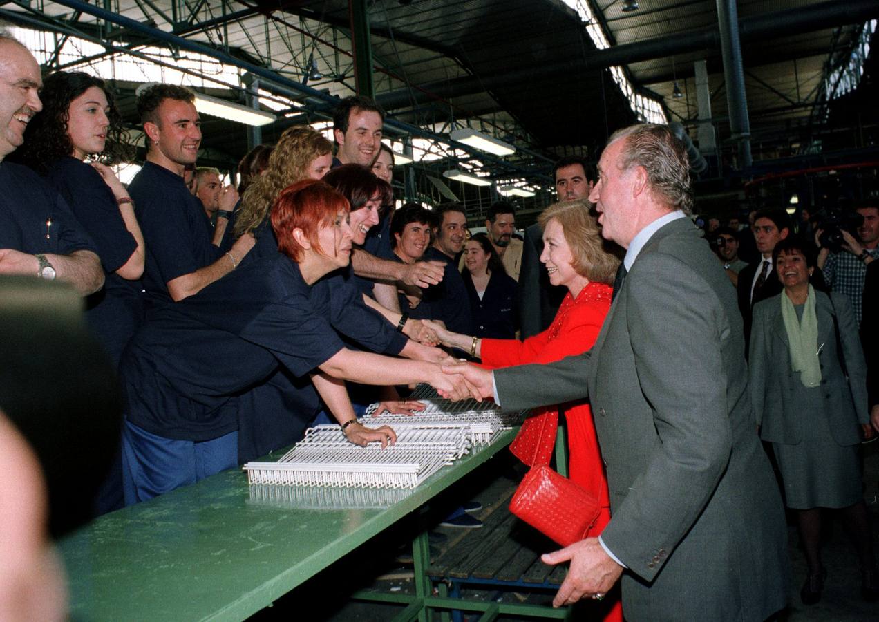 Imagen secundaria 1 - Visita de los Reyes a Electrolux y a Heinz (abajo a la derecha).