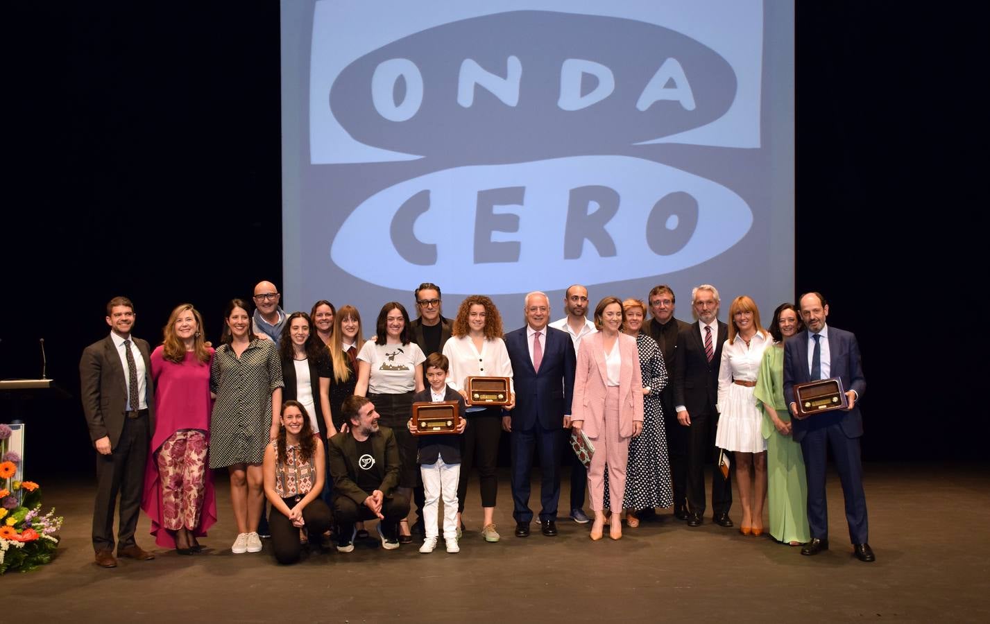 Fotos: Onda Cero entregó ayer sus galardones a la asociación Aborigen, a la futbolista Ana Tejada y a Diario LA RIOJA