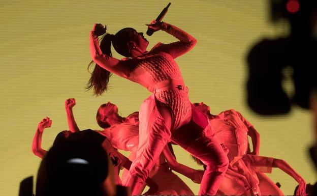 Rosalía, durante el concierto de la jornada de clausura del Primavera Sound. 