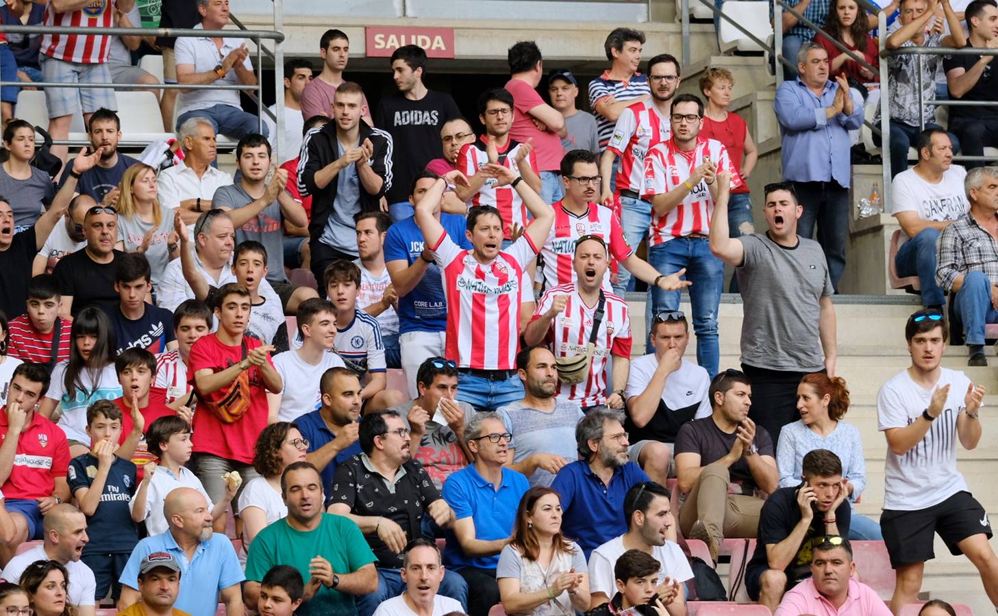 Fotos: UDL-Badajoz: el ambiente previo