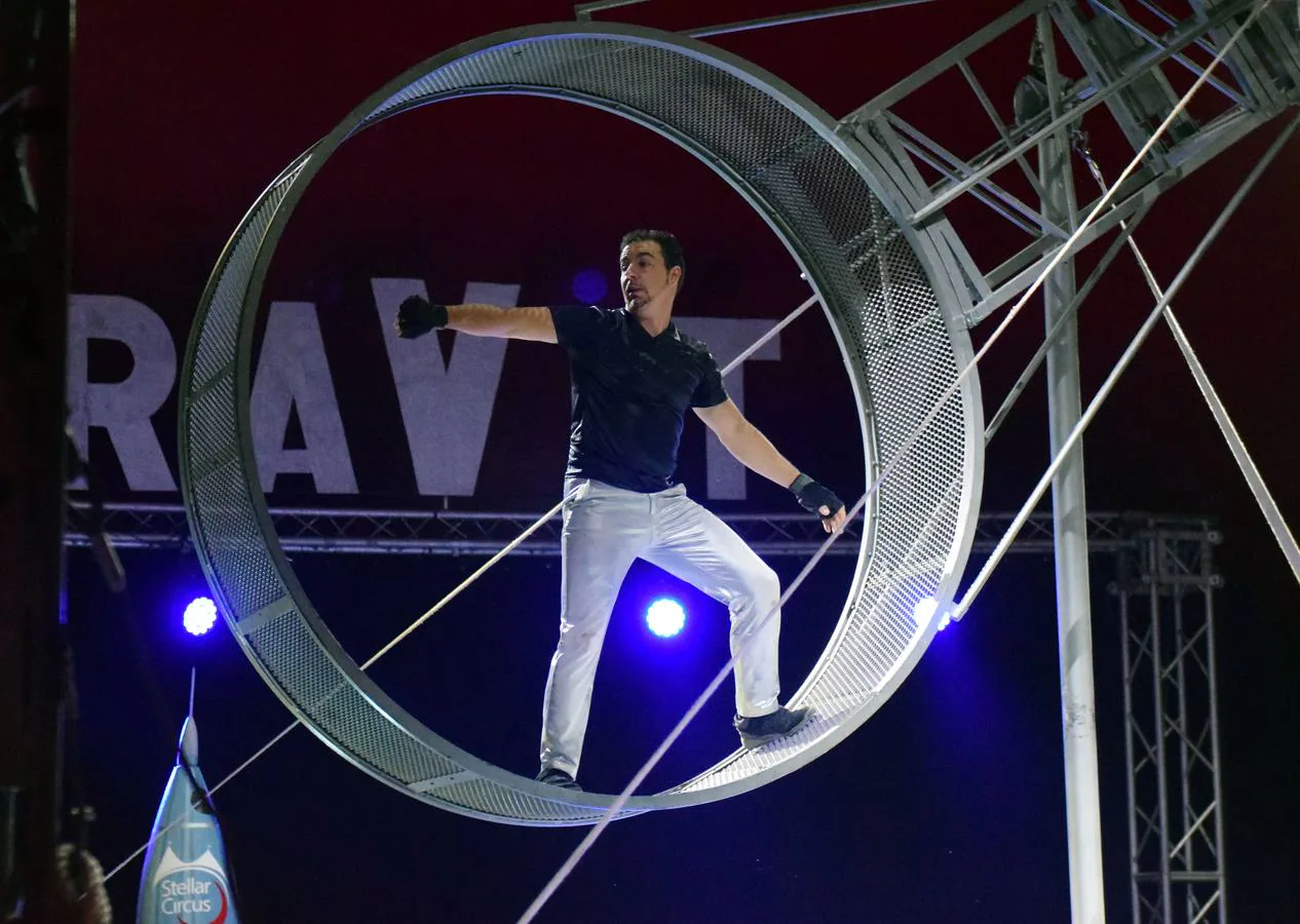 Fotos: Stellar Circus propone el espectáculo &#039;Gravity&#039; en San Bernabé 