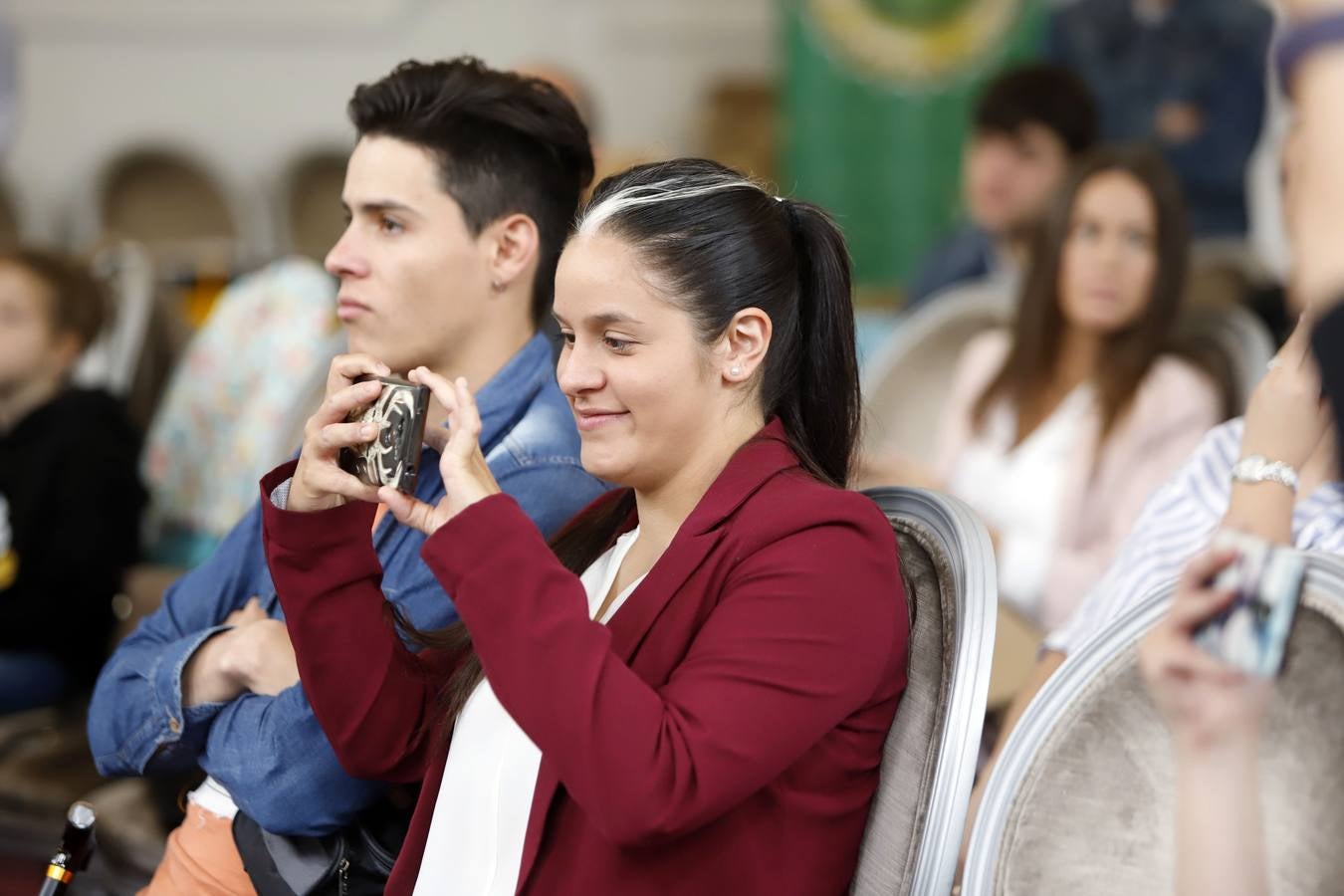 Nuria, del bar vegano El Arao, de la calle Padre Marín de Logroño, gana el concurso de cócteles de La Rioja. Este campeonato es clasificatorio para el Nacional que este año se celebrará en Pamplona a finales de noviembre y donde competirán concursantes de todas las Comunidades y de ahí saldrá el Campeón de España que irá al Campeonato del mundo.