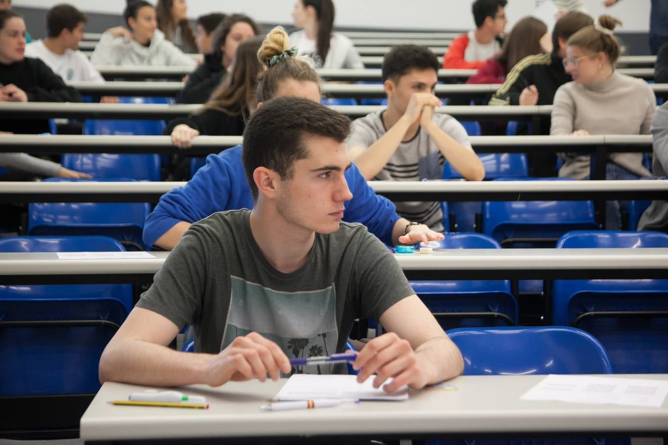 Fotos: Comienza la EBAU en Logroño