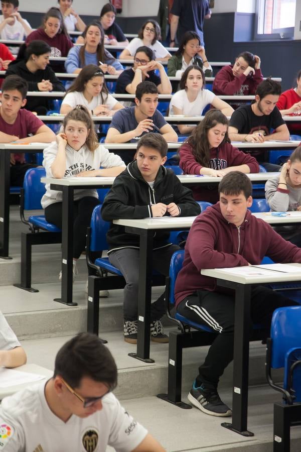 Fotos: Comienza la EBAU en Logroño