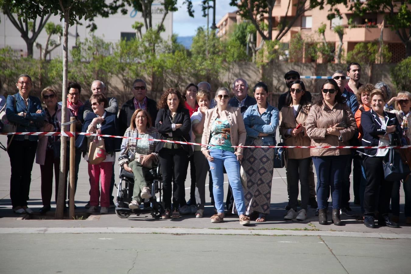 El Centro Sagrado Corazón de Logroño ha acogido este viernes una representación de San Bernabé protagonizada por sus alumnos y a la que ha acudido la alcaldesa de Logroño en funciones, Cuca Gamarra.