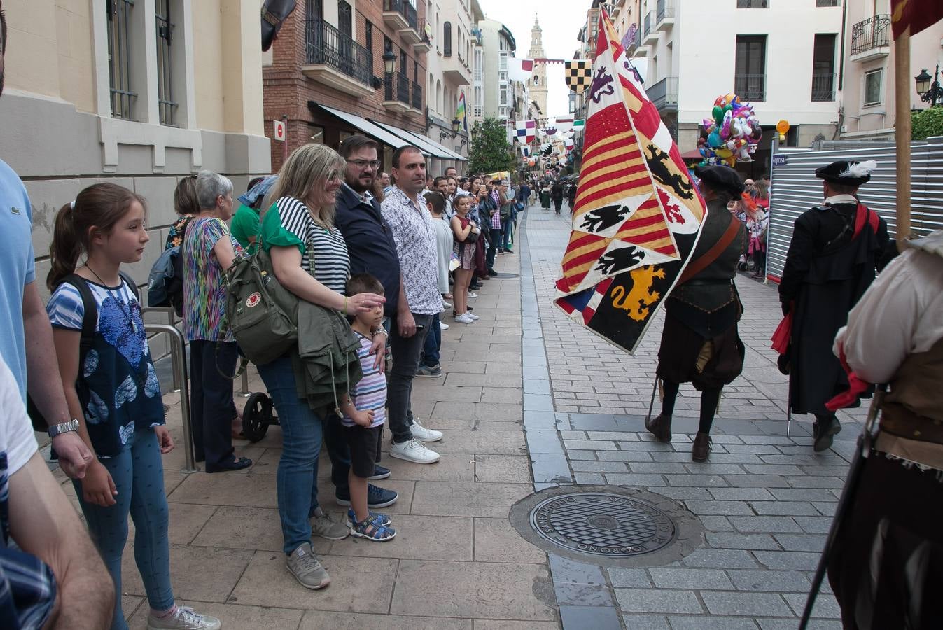 Fotos: Ambiente en las calles de Logroño por San Bernabé: el sábado