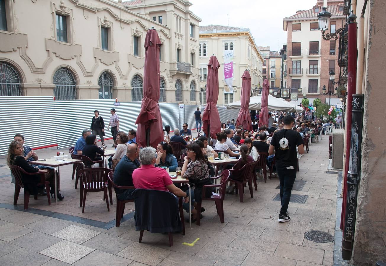 Fotos: Ambiente en las calles de Logroño por San Bernabé: el sábado