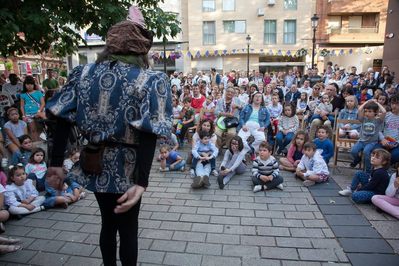 Fotos: Ambiente en las calles de Logroño por San Bernabé: el sábado