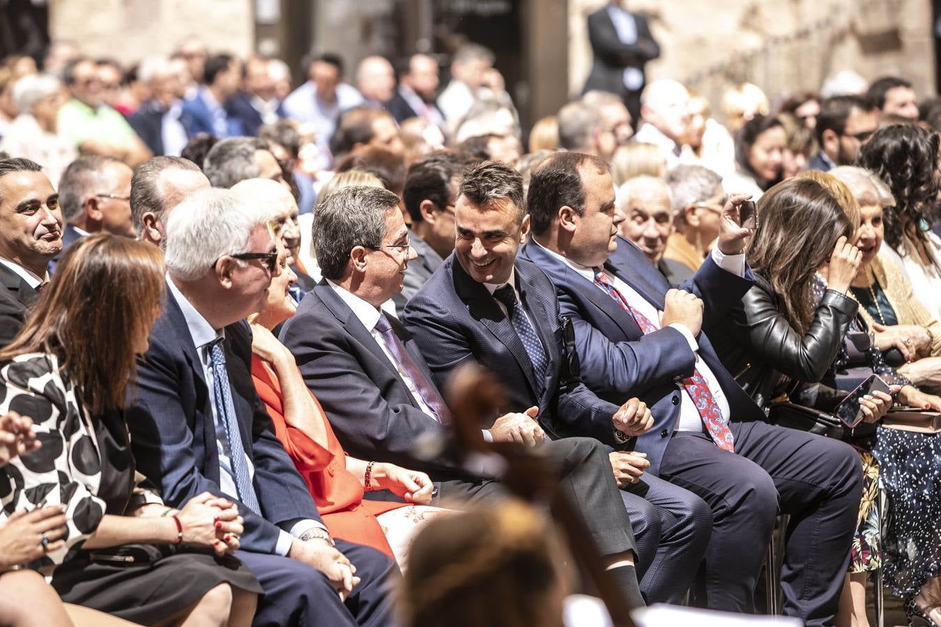 San Millán de la Cogolla ha acogido la celebración institucional del 9 de junio con la entrega de las Medallas de La Rioja, el Galardón de las Artes y las distinciones de Riojanos Ilustres 