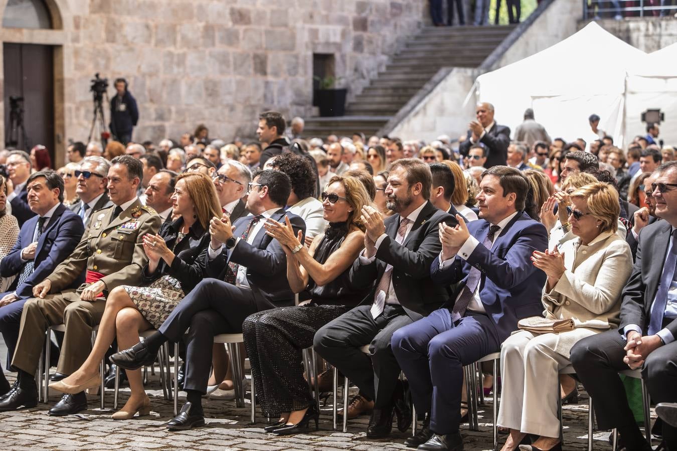 San Millán de la Cogolla ha acogido la celebración institucional del 9 de junio con la entrega de las Medallas de La Rioja, el Galardón de las Artes y las distinciones de Riojanos Ilustres 