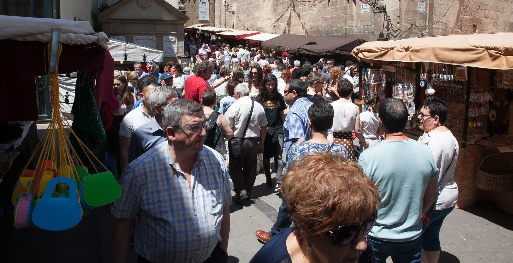 Fotos: Un domingo muy festivo en Logroño