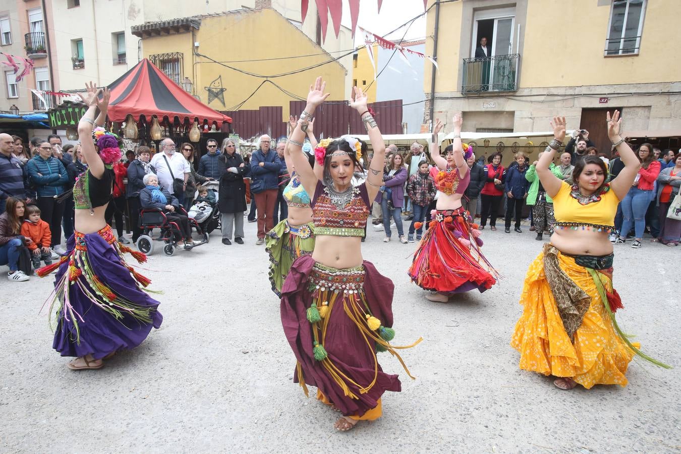 Fotos: Los franceses acampan a orillas del Ebro