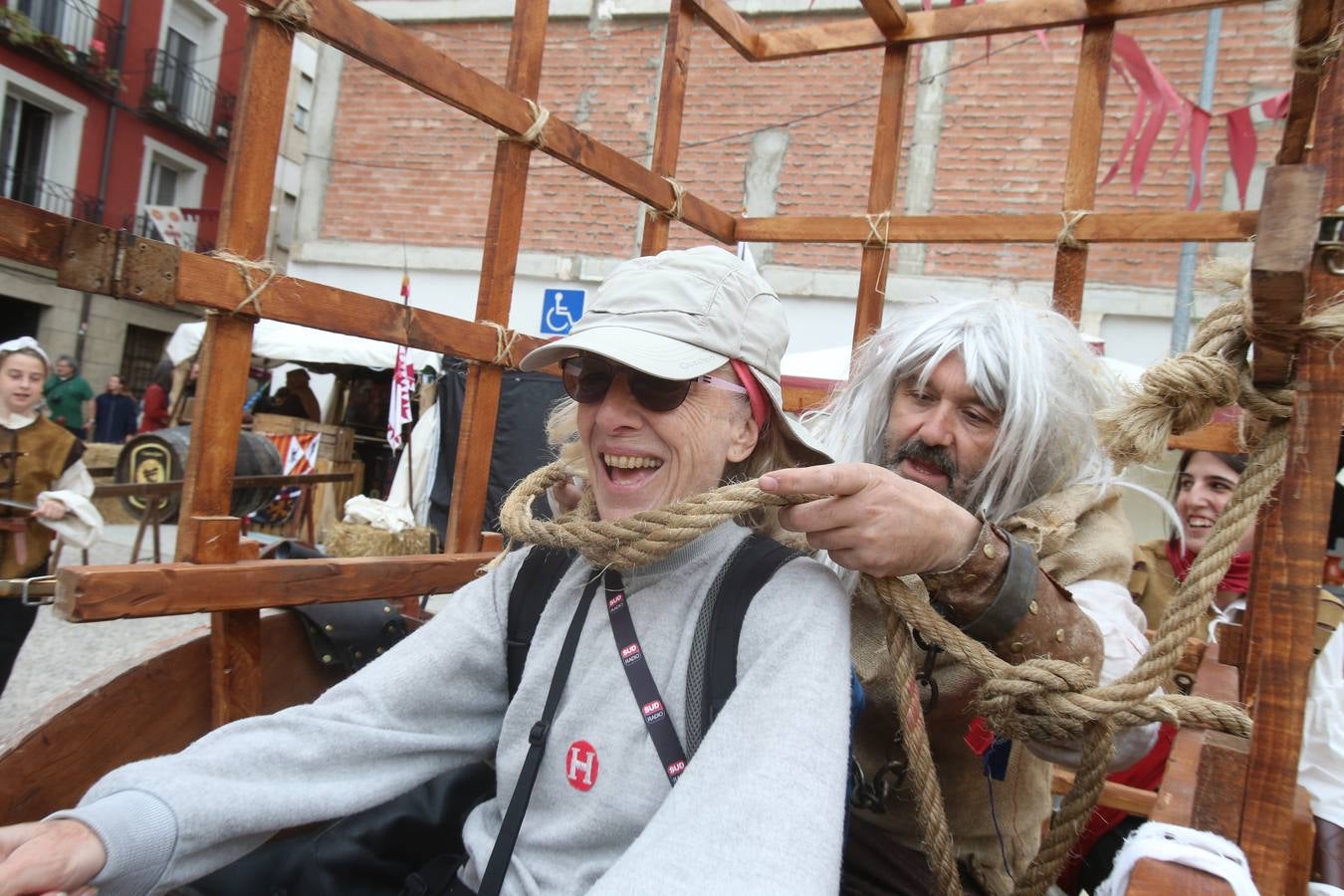 Fotos: Los franceses acampan a orillas del Ebro