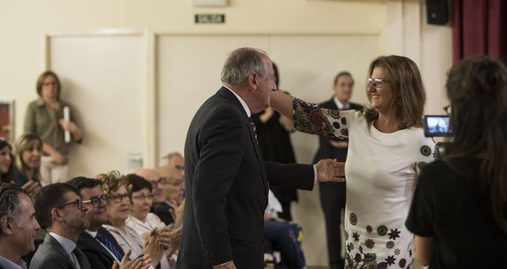 Acto de entrega de la Insignias de San Bernabé, en esta ocasión, al periodista Fernando Lázaro; la presidenta del CERMI, Manoli Muro; el médico Joaquín Yangüela; y la voluntaria María Jesús Romero