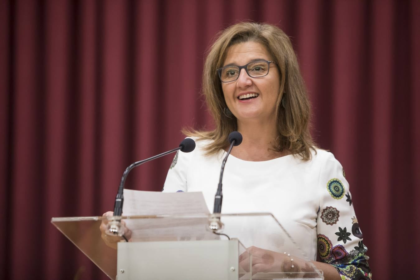 Acto de entrega de la Insignias de San Bernabé, en esta ocasión, al periodista Fernando Lázaro; la presidenta del CERMI, Manoli Muro; el médico Joaquín Yangüela; y la voluntaria María Jesús Romero