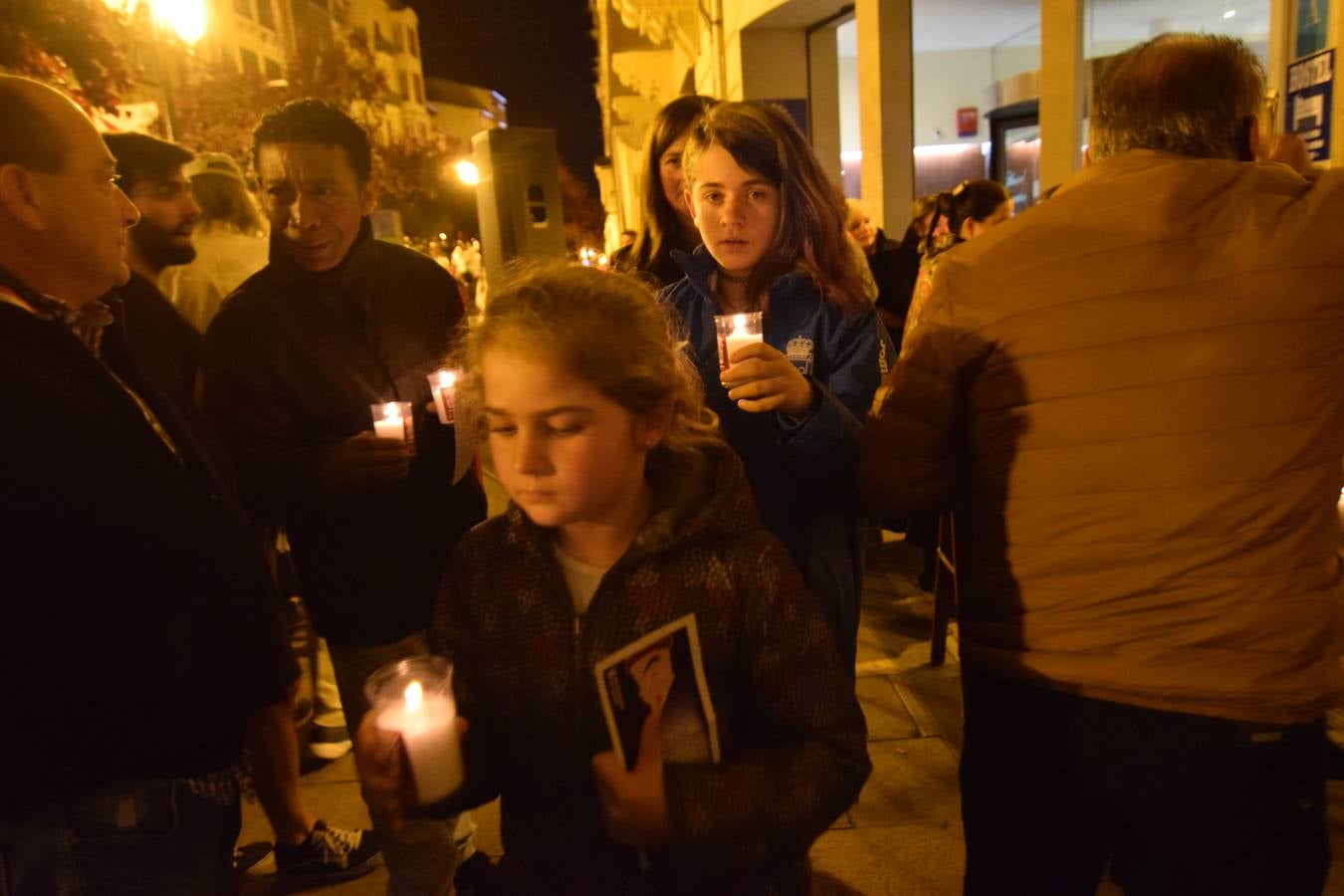 La Cofradía de San Bernabé celebró el encendido de luminarias en cumplimento del Voto de San Bernabé.