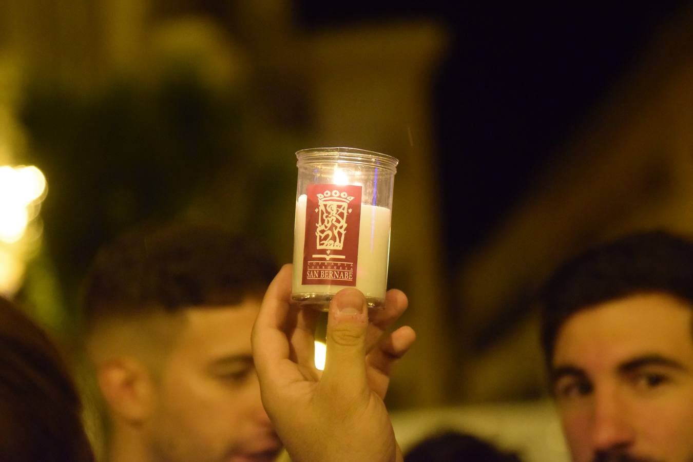 La Cofradía de San Bernabé celebró el encendido de luminarias en cumplimento del Voto de San Bernabé.