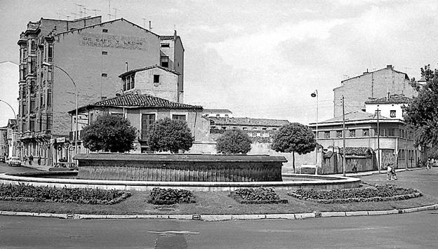 Fuente de Murrieta, que fue inaugurada en 1962.