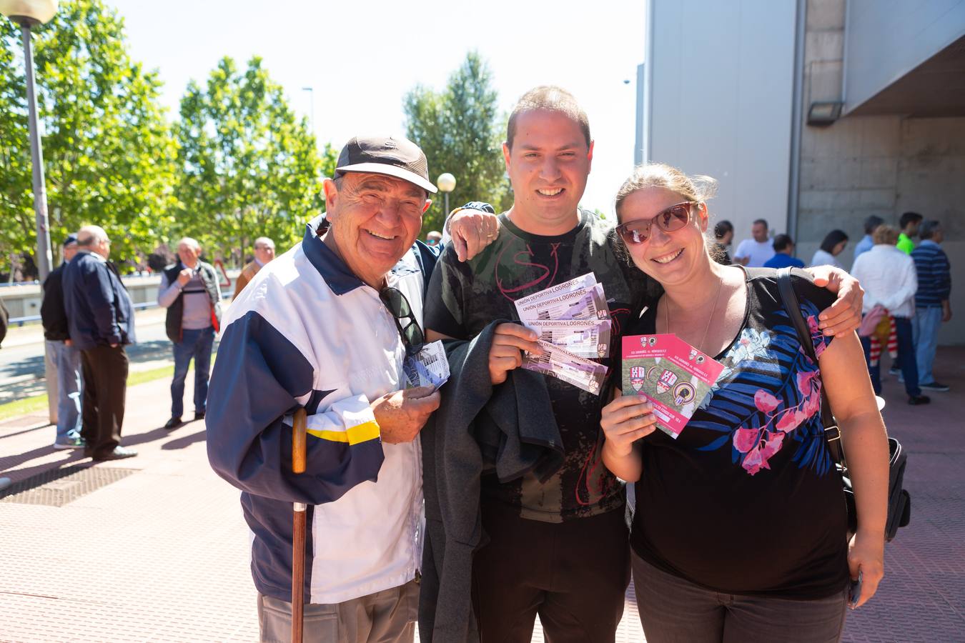 Fotos: Los aficionados acuden a las taquillas de la UDL a por las entradas del partido frente al Hércules