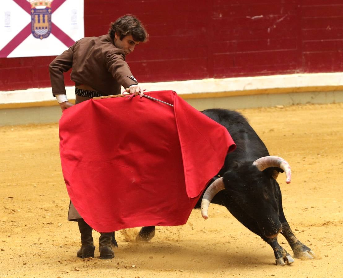 Más de 5.000 personas se dieron cita en el festejo taurino de La Ribera