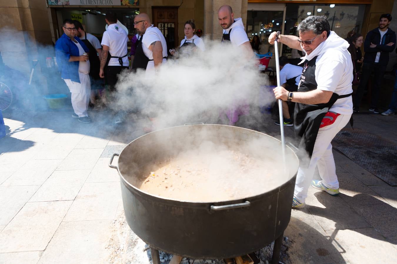 El acto ha tenido lugar en la confluencia de las calles Portales y Juan Lobo