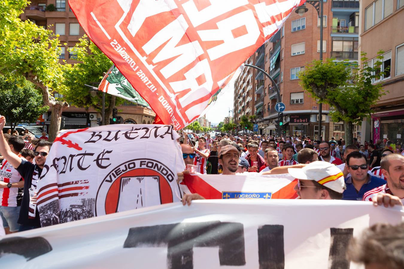 Fotos: Logroño arropa a la UD Logroñés hasta Las Gaunas (1)