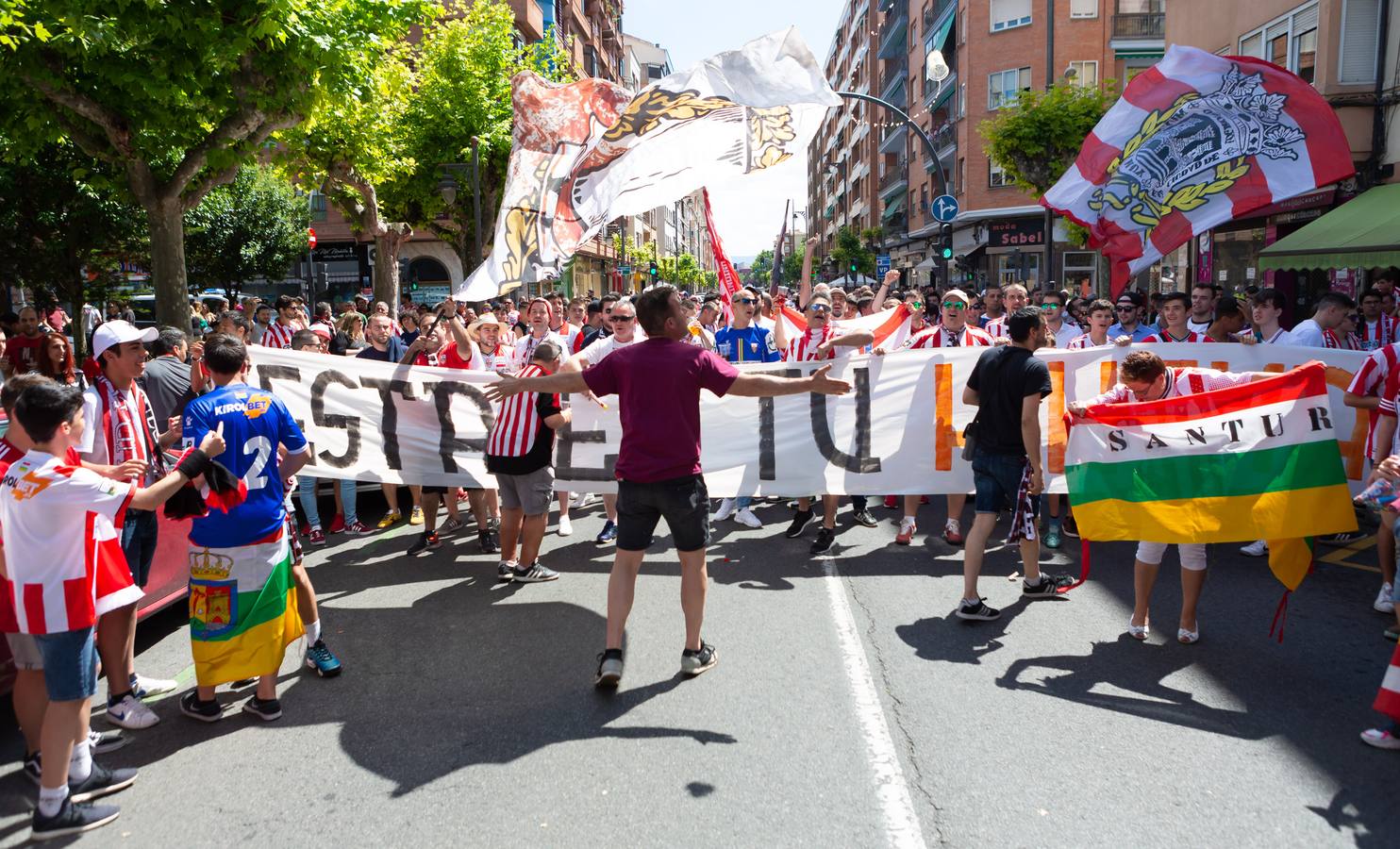 Fotos: Logroño arropa a la UD Logroñés hasta Las Gaunas (1)