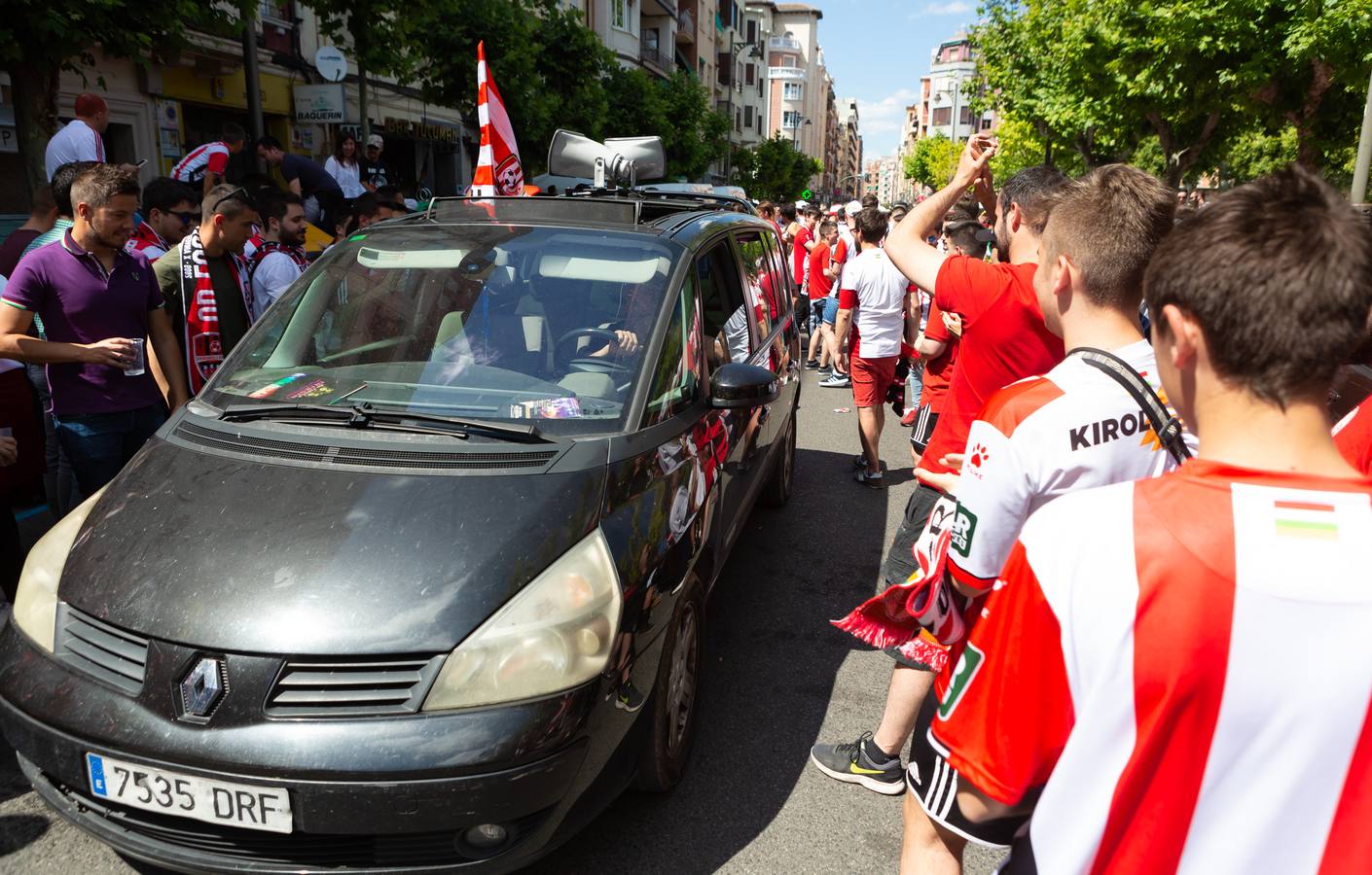 Fotos: Logroño arropa a la UD Logroñés hasta Las Gaunas (1)