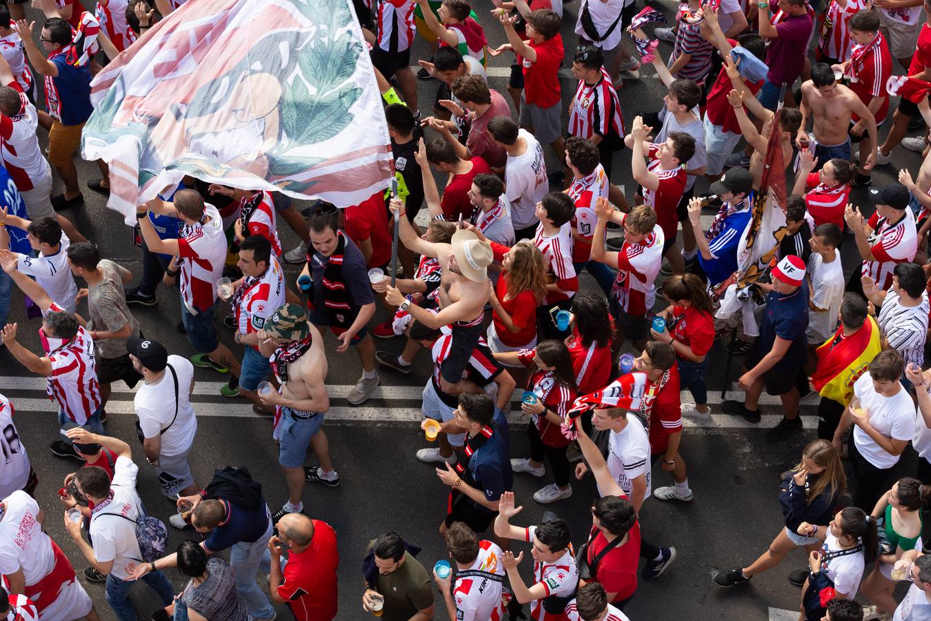 Fotos: La afición arropa a la UD Logroñés (3)