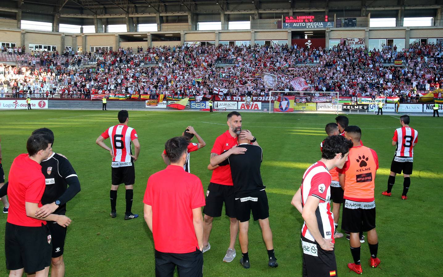 Los blanquirrojos no han pasado del empate ante el bloque alicantino y han quedado eliminados del 'play off' de ascenso a Segunda División.