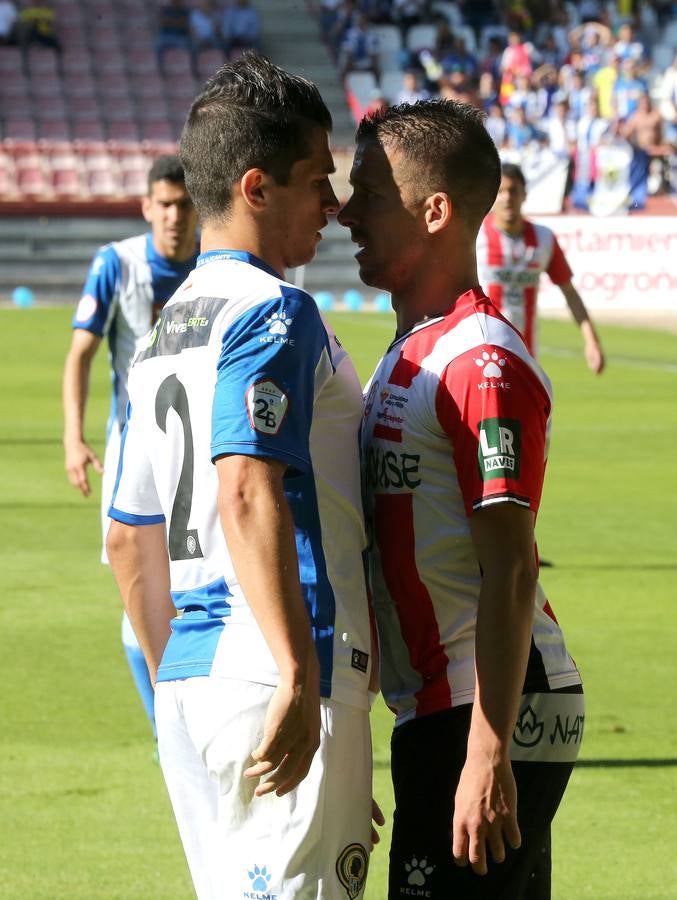 Los blanquirrojos no han pasado del empate ante el bloque alicantino y han quedado eliminados del 'play off' de ascenso a Segunda División.