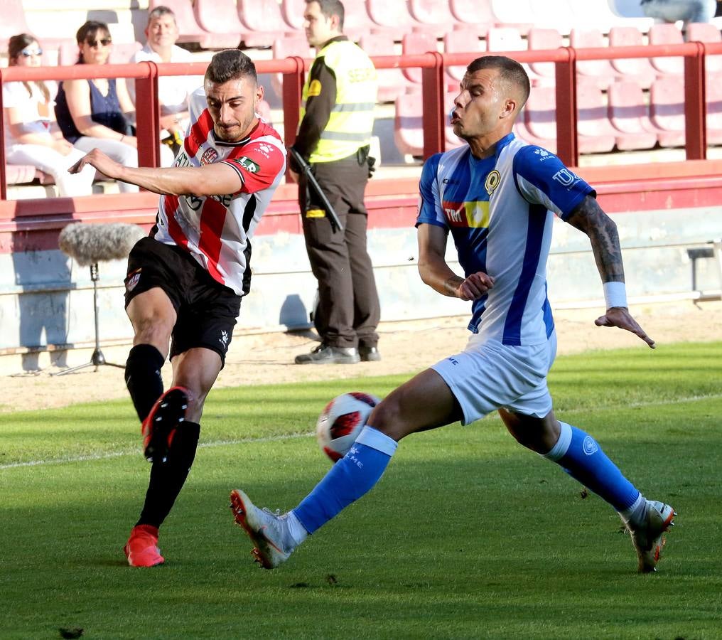 Los blanquirrojos no han pasado del empate ante el bloque alicantino y han quedado eliminados del 'play off' de ascenso a Segunda División.