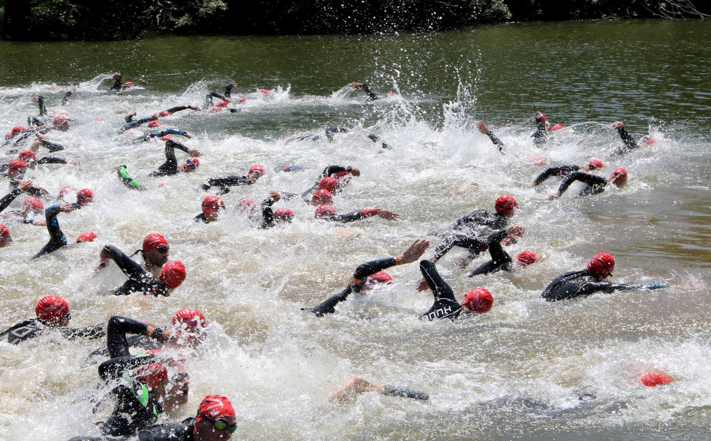 Fotos: La tercera edición del Triatlón La Rioja, en imágenes