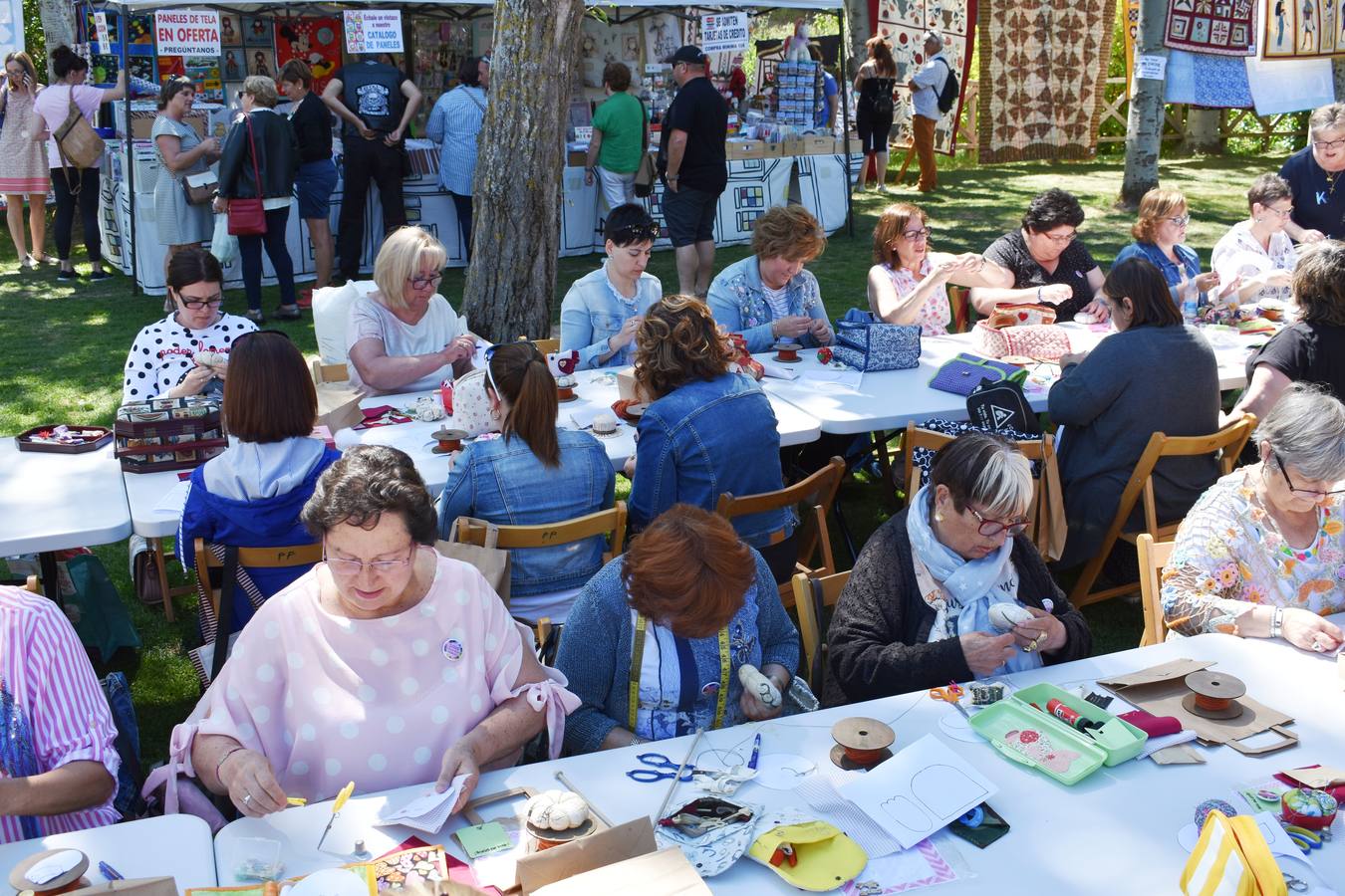 Fotos: XXVIII encuentro de asociaciones culturales de La Rioja y I encuentro de patchwork en Ocón