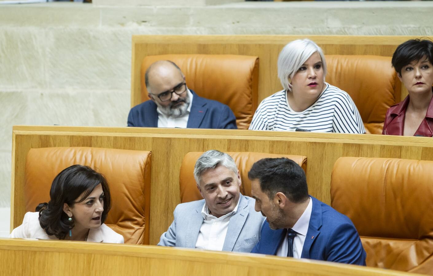 Fotos: Proclamación de la Mesa del Parlamento riojano y la toma de posesión de los diputados