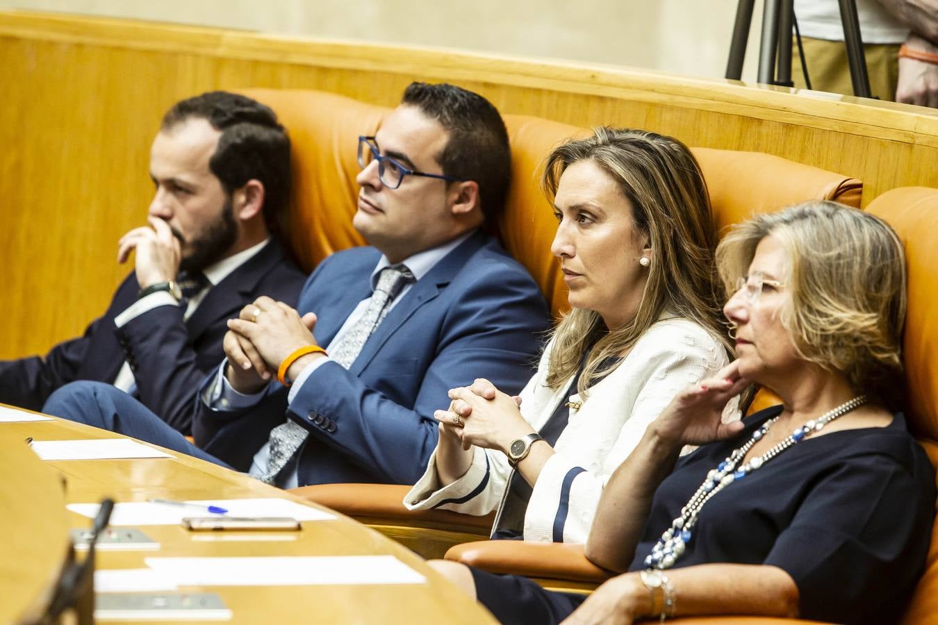 Fotos: Aplausos, gestos y discursos en la sesión para proclamar la Mesa del Parlamento riojano