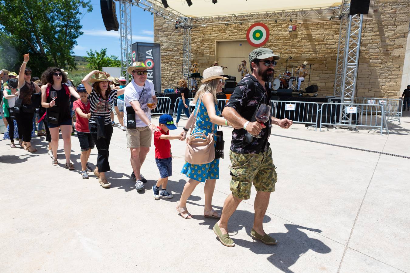 La finca institucional se ha convertido este sábado en un parque temático en torno al vino y la gastronomía riojana