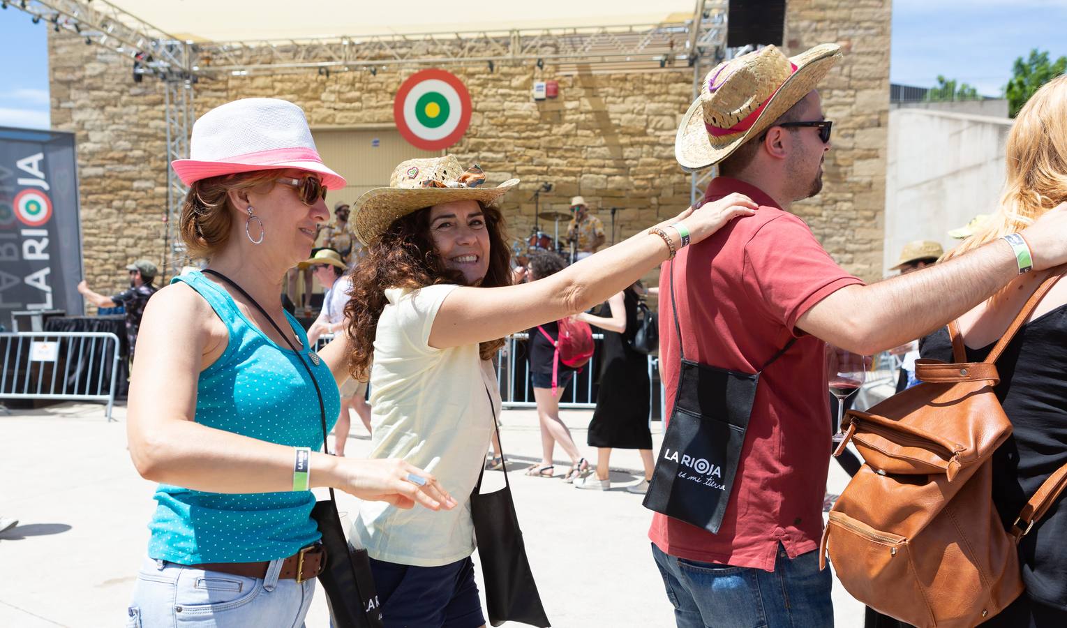 La finca institucional se ha convertido este sábado en un parque temático en torno al vino y la gastronomía riojana