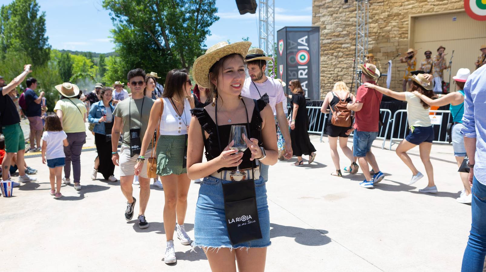 La finca institucional se ha convertido este sábado en un parque temático en torno al vino y la gastronomía riojana